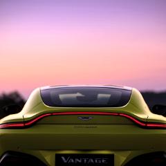 Aston Martin Vantage Lime Essence 12
